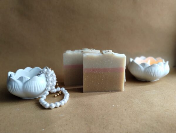 Oats Milk Honey Ultra Gentle Nourishing Soap