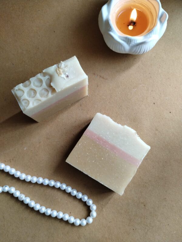 Oats Milk Honey Ultra Gentle Nourishing Soap